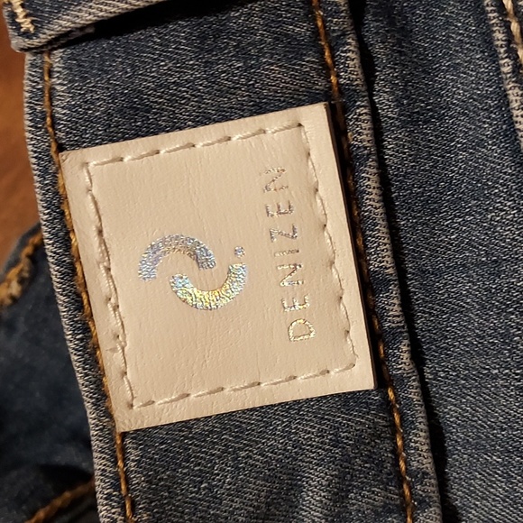 Denizen from Levi's - Picture 3 of 5